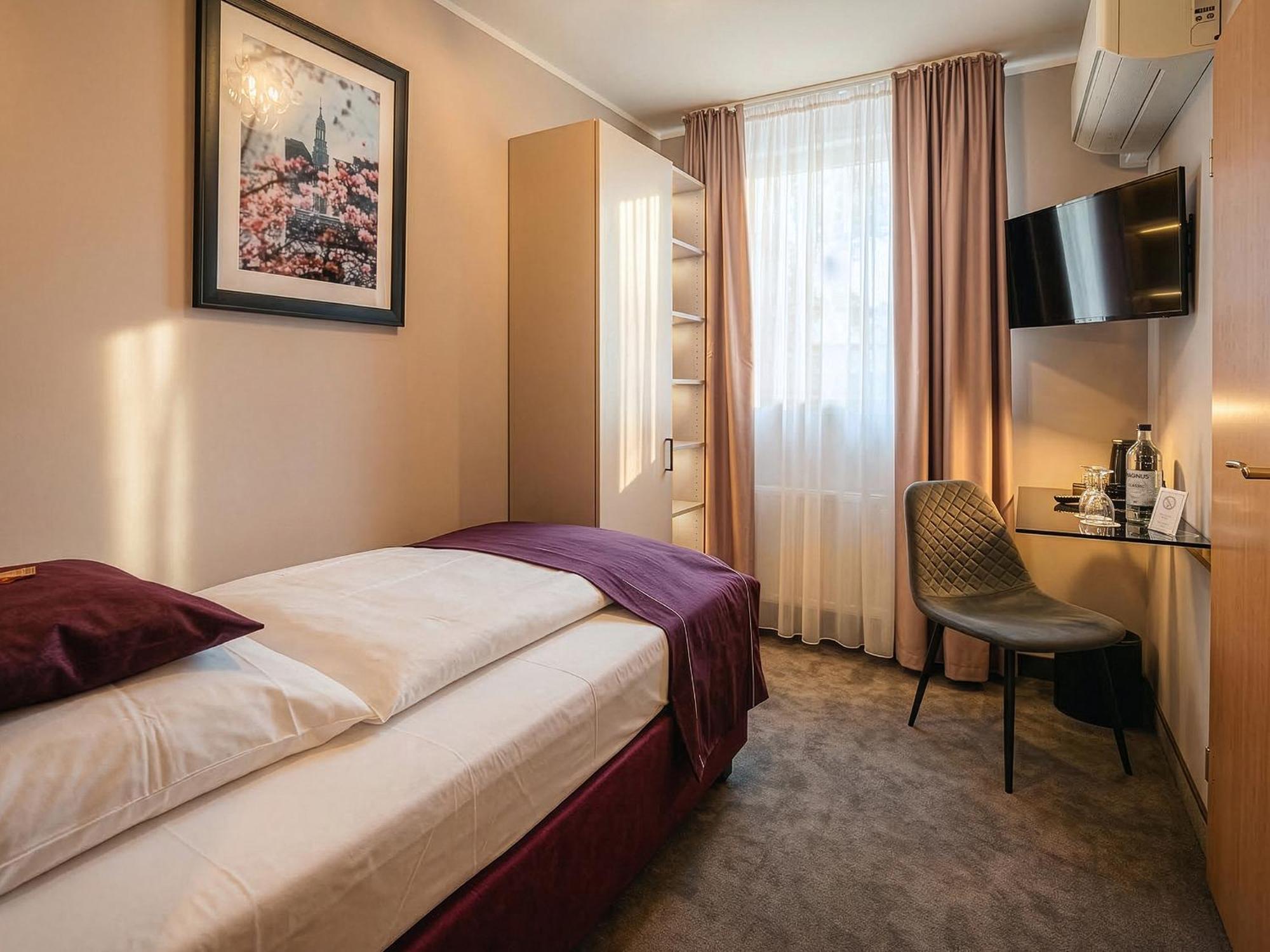 Standard Single Room,1769977136:JPEG